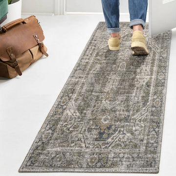 Keesha Bold Distressed Medallion Low-Pile Machine-Washable Area Rug